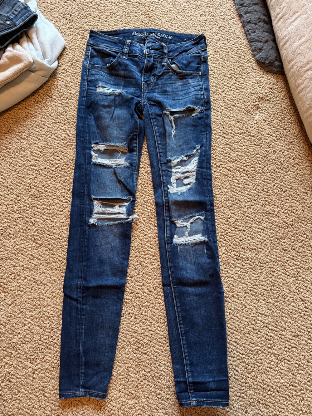 American Eagle Outfitters Distressed Dark Blue Skinny Jeans